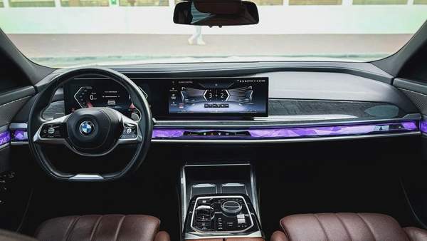 2024 | BMW 740i White GCC | Service Warranty from AGMC