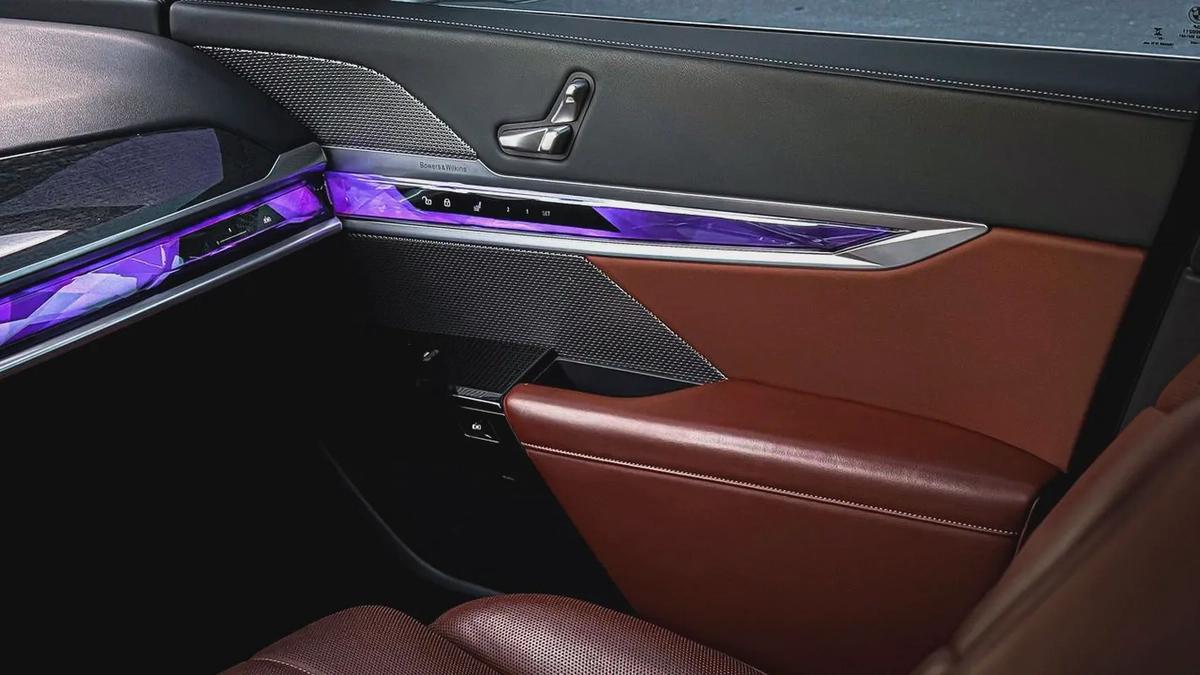 2024 | BMW 740i White GCC | Service Warranty from AGMC-16-16