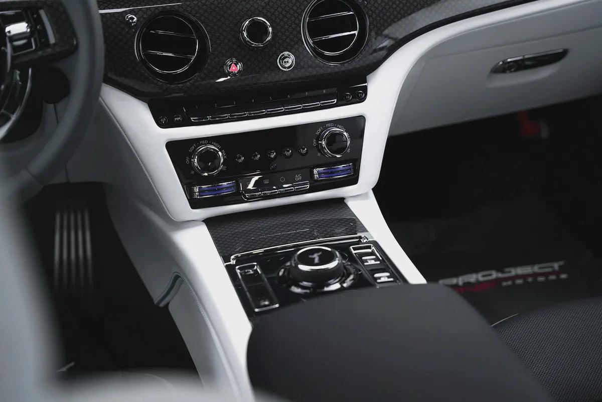 2025 Rolls-Royce Spectre Black Badge | European Specs-16-16