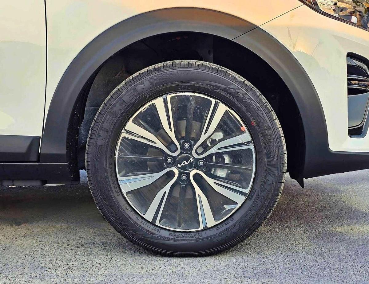 Kia KX1 DUAL TONE/1.4L PETROL/CVT WITH SUNROOF/CHROME HANDLE/ (CODE # KX1FT)-7-7