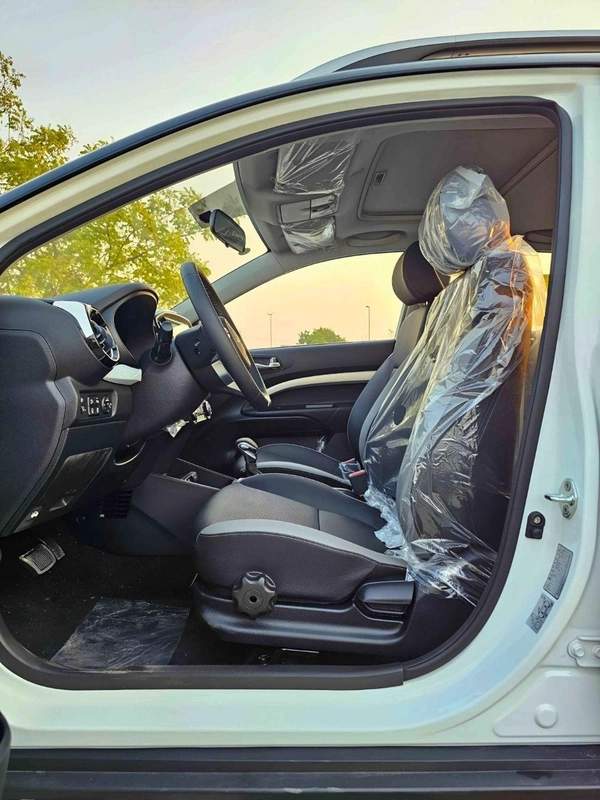 Kia KX1 DUAL TONE/1.4L PETROL/CVT WITH SUNROOF/CHROME HANDLE/ (CODE # KX1FT)