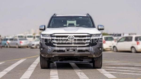 Toyota Land Cruiser TOYOTA LAND CRUISER LC300 VX 4.0P AT MY2025 Grey