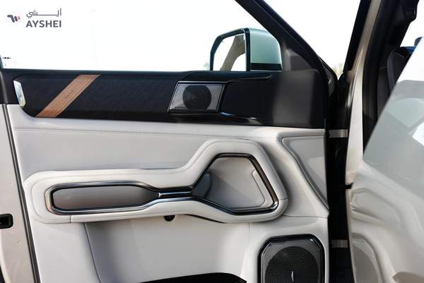 2025 Leopard 8 NEW Flagship 5-seates AWD Gold in White 0Km