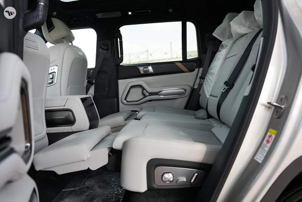 2025 Leopard 8 NEW Flagship 5-seates AWD Gold in White 0Km