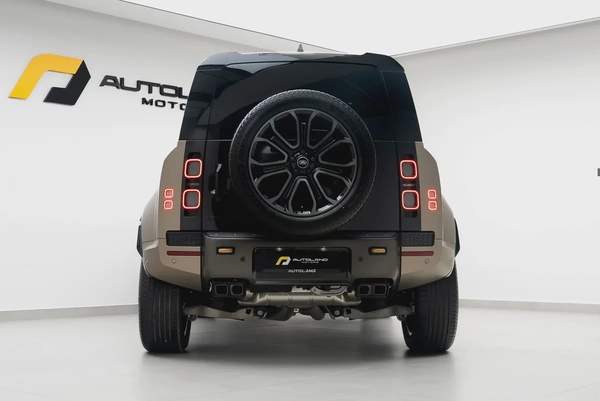 2025 LAND ROVER DEFENDER P635 OCTA | GCC 5 YEARS WARRANTY | 635 HP | HIGH SPEC |