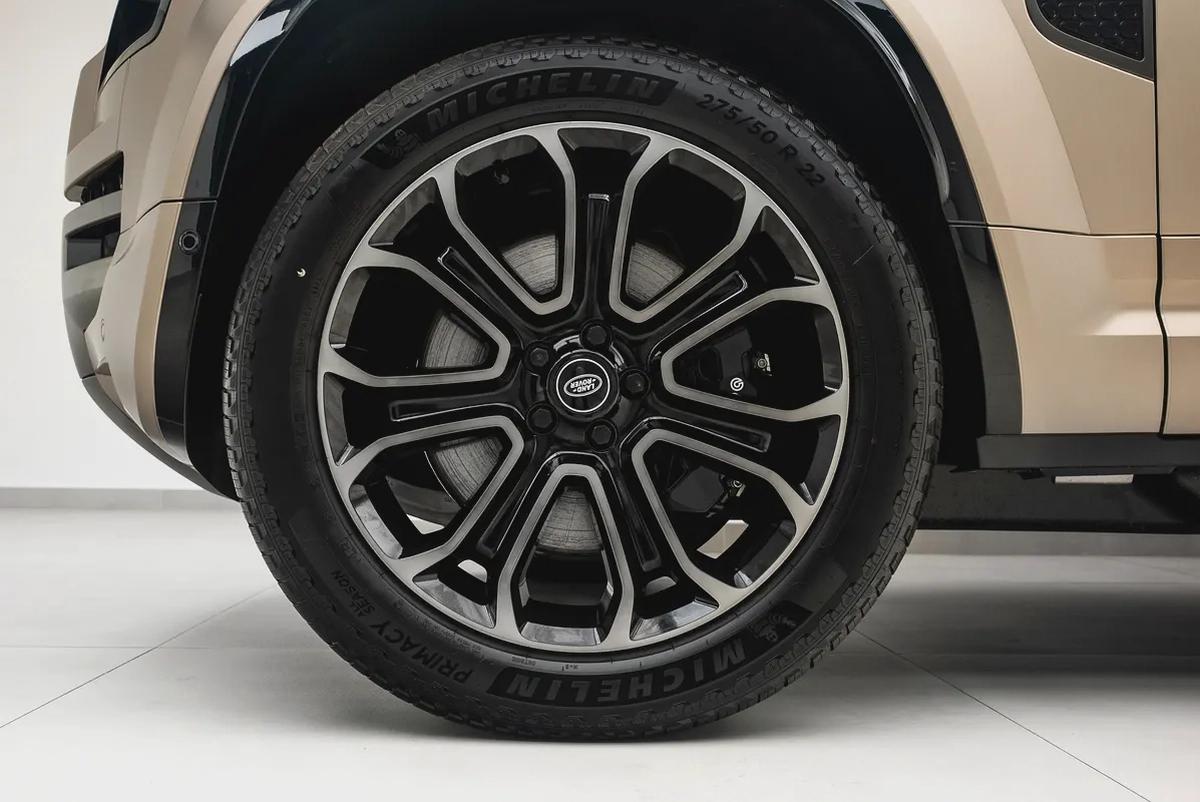 2025 LAND ROVER DEFENDER P635 OCTA | GCC 5 YEARS WARRANTY | 635 HP | HIGH SPEC |-5-5