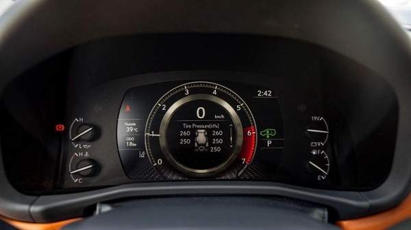 Lexus LX 600 LEXUS LX600 VIP 3.5P AT MY2024 – BLACK