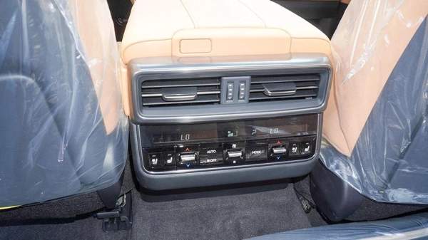 Lexus LX600 3.5L V6