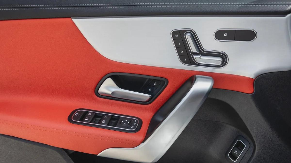 Mercedes-Benz A-Class 35 AMG 2024-8-8