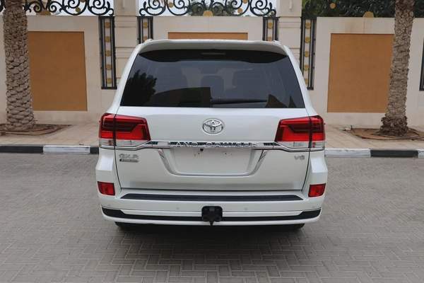 TOYOTA LAND CRUISER-GXR GRAND TOURING-2019-148000KM-GCC SPECS-EXCELLENT CONDITION