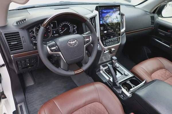 TOYOTA LAND CRUISER-GXR GRAND TOURING-2019-148000KM-GCC SPECS-EXCELLENT CONDITION