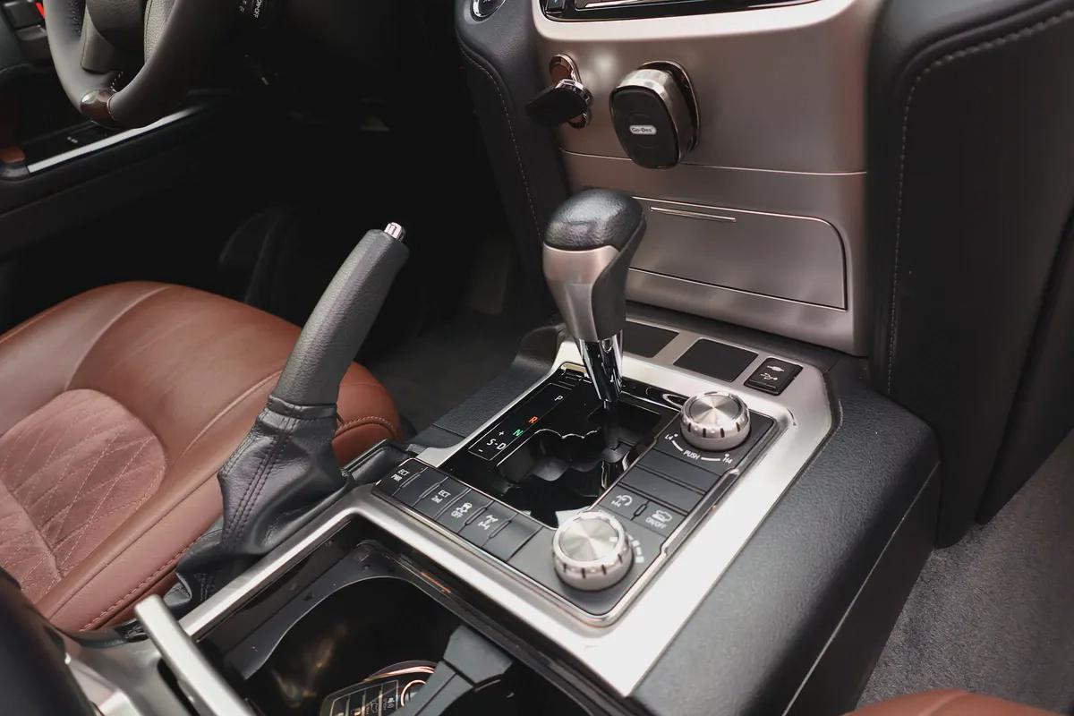 TOYOTA LAND CRUISER-GXR GRAND TOURING-2019-148000KM-GCC SPECS-EXCELLENT CONDITION-14-14