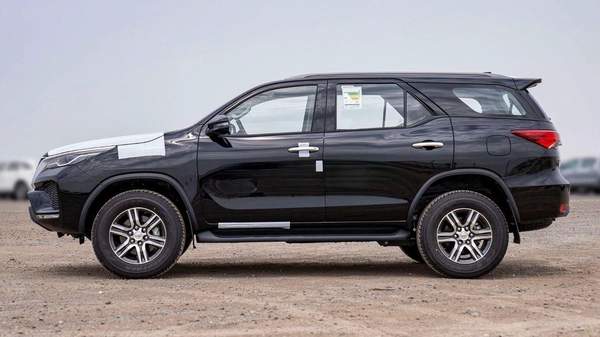 Toyota Fortuner Toyota Fortuner 2.7L Petrol 4X4 MY2025