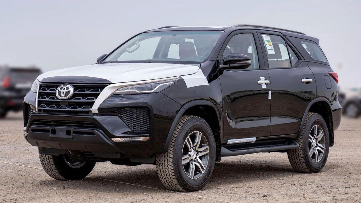 Toyota Fortuner Toyota Fortuner 2.7L Petrol 4X4 MY2025-9-9