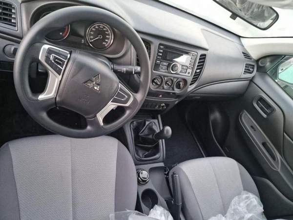 Mitsubishi L200 L200 DIESEL 4WD Manual Full option