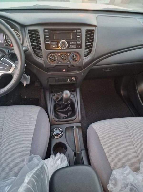 Mitsubishi L200 L200 DIESEL 4WD Manual Full option