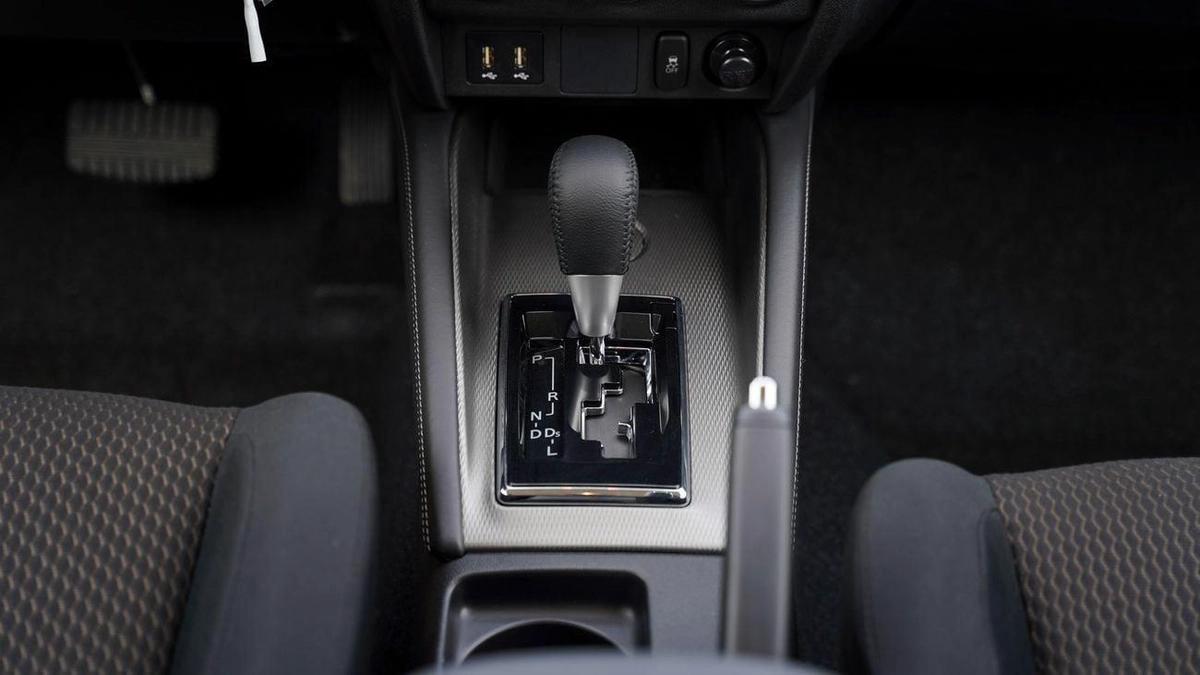 Mitsubishi ASX Brand New Mitsubishi ASX Basic GLX 2026 Export 2.0 2WD Petrol A/T|White/Black|ASX-BASIC-AW-26|-7-7
