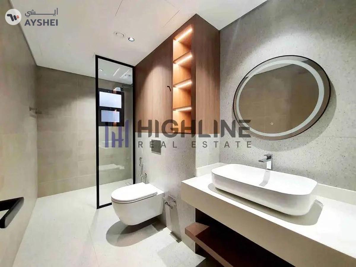 Exclusive 4-Bedroom Luxury Villa Near the Beach-9-9