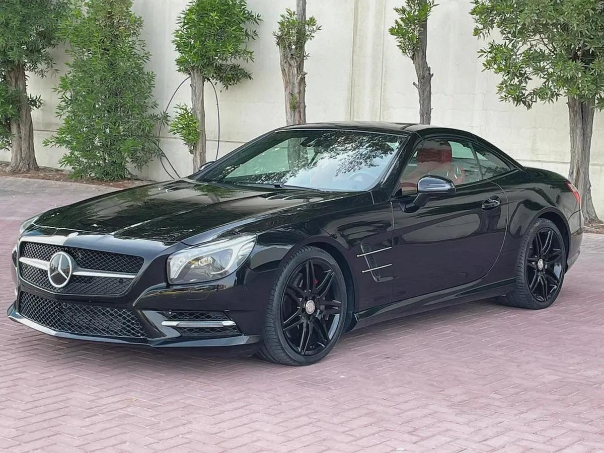 MERCEDES BENZ SL500-2016-( HARD TOP CONVERTIBLE )-135000KM-GCC SPECS-EXCELLENT CONDITION-2-2