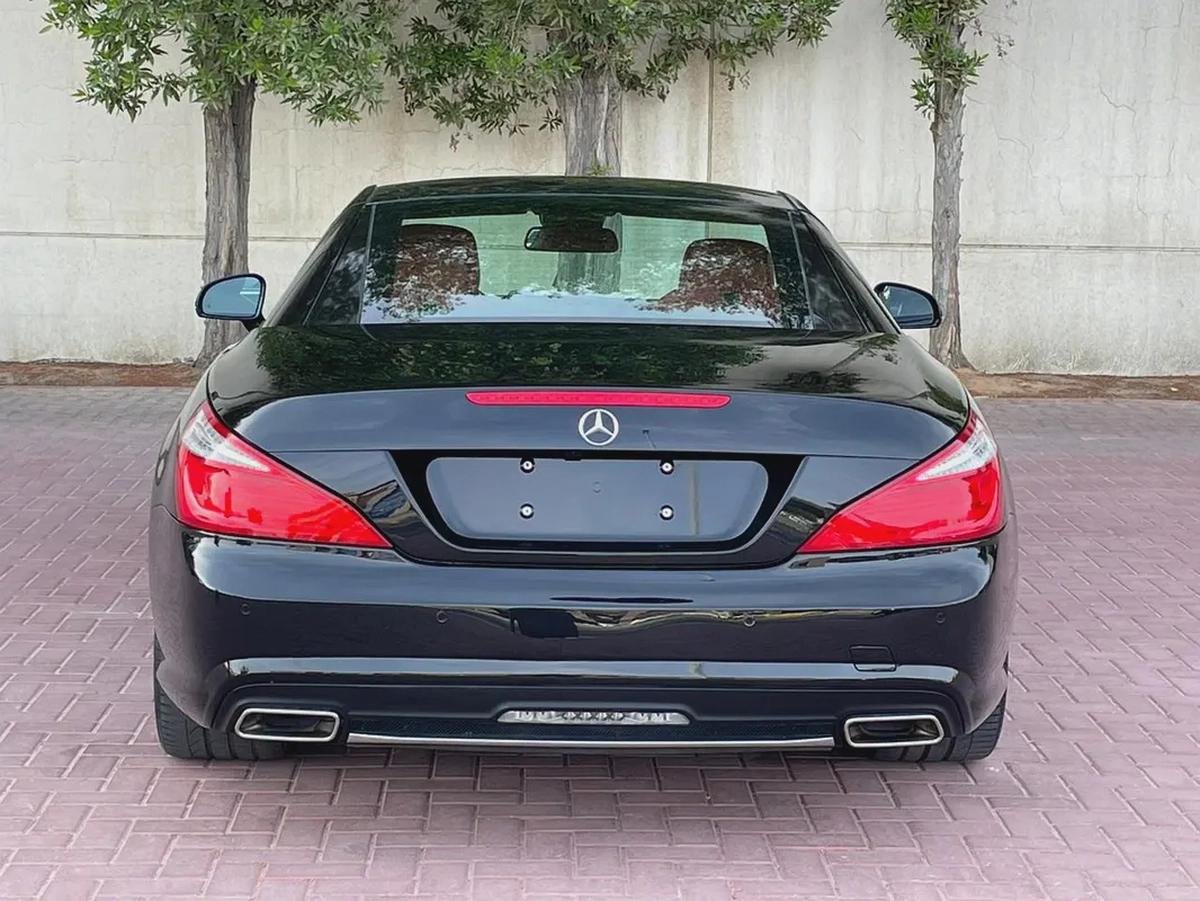 MERCEDES BENZ SL500-2016-( HARD TOP CONVERTIBLE )-135000KM-GCC SPECS-EXCELLENT CONDITION-7-7