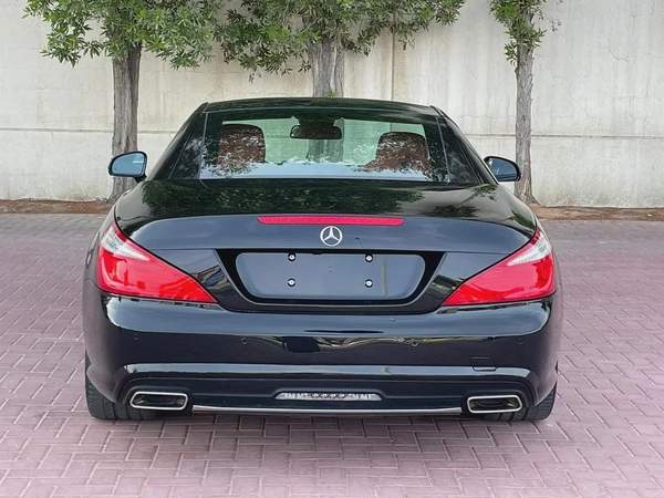 MERCEDES BENZ SL500-2016-( HARD TOP CONVERTIBLE )-135000KM-GCC SPECS-EXCELLENT CONDITION