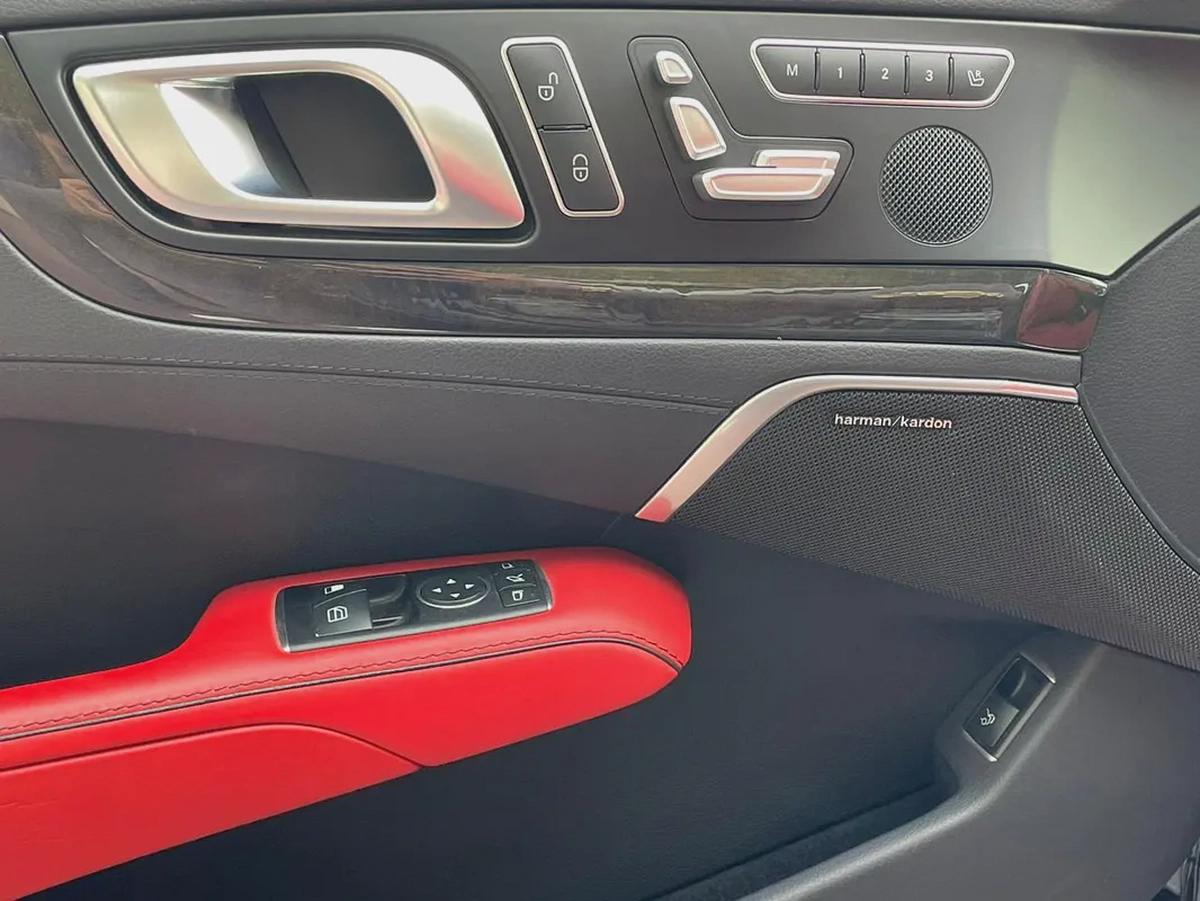 MERCEDES BENZ SL500-2016-( HARD TOP CONVERTIBLE )-135000KM-GCC SPECS-EXCELLENT CONDITION-9-9