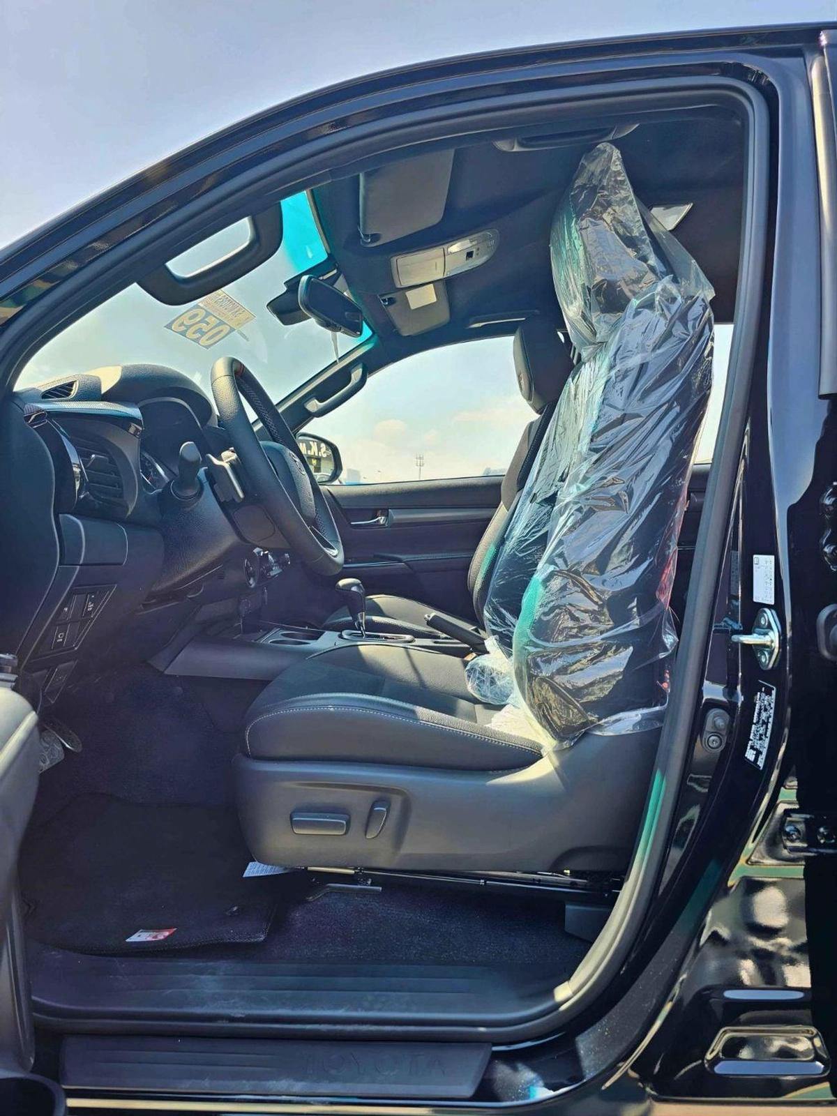Toyota Hilux GR SPORT WITH BULBAR / 2.8L DIESEL V4 / RADAR / 360*CAMERA/DRIVER PWR SEATS WITH LATHER (CODE#HGRD)-7-7
