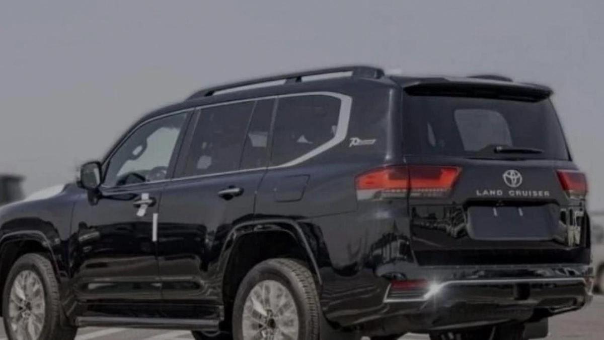 Toyota Land Cruiser VXR 3.5L PETROL 2026-4-4