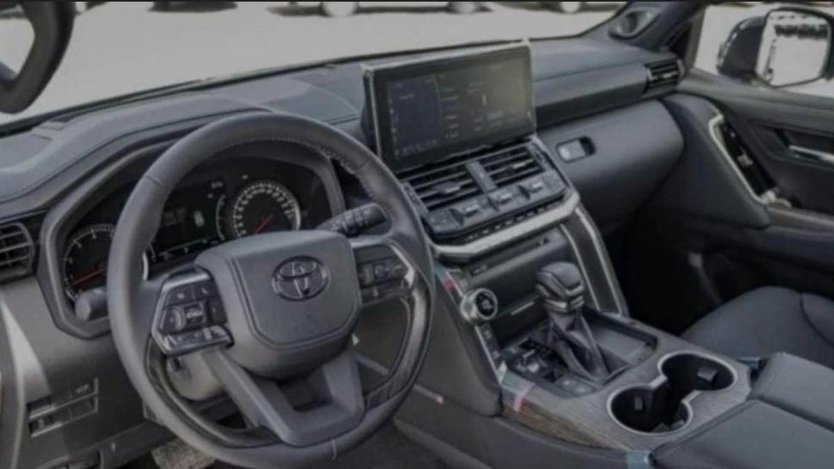 Toyota Land Cruiser VXR 3.5L PETROL 2026-7-7