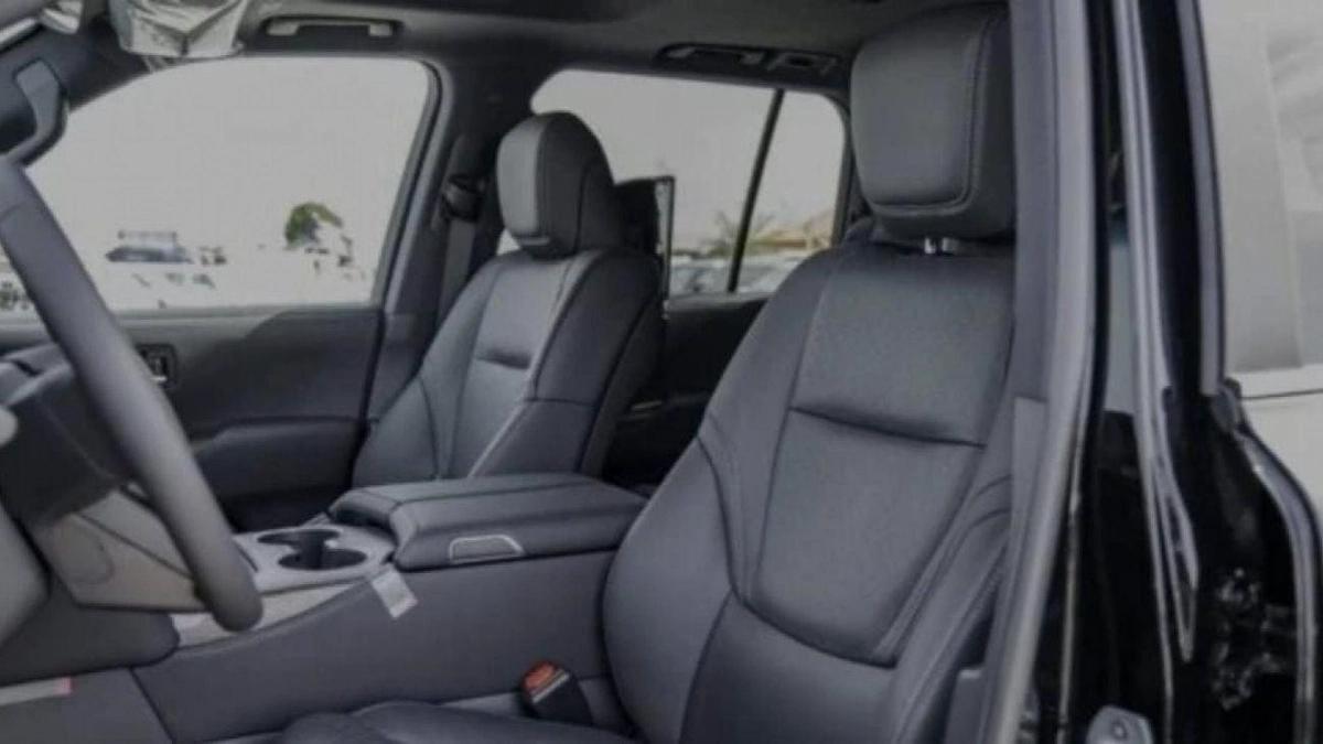 Toyota Land Cruiser VXR 3.5L PETROL 2026-9-9