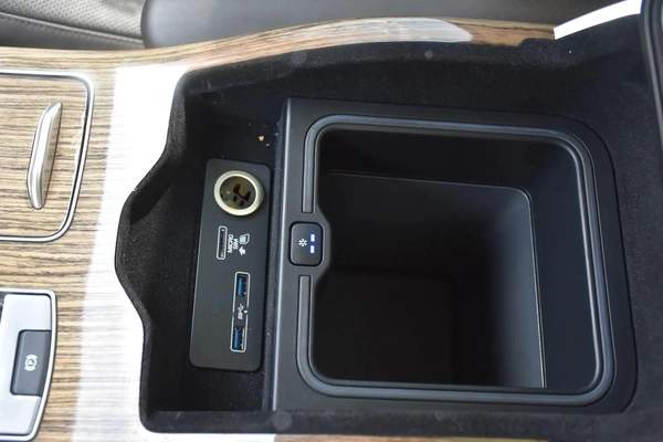 RANGE ROVER SE 2019 | WHITE