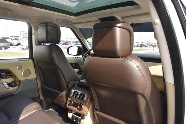 RANGE ROVER SE 2019 | WHITE