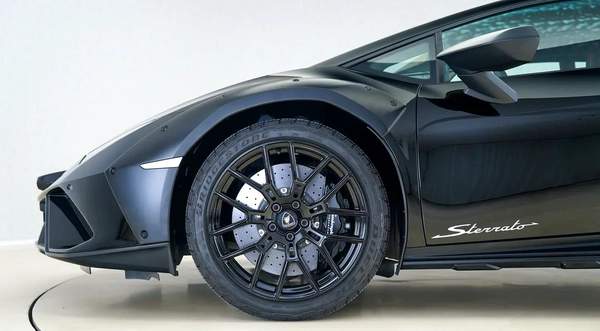 Lamborghini Huracan Sterrato
