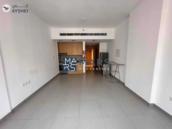 BRAND NEW STUDIO WITH KITCHEN APPLIANCES L