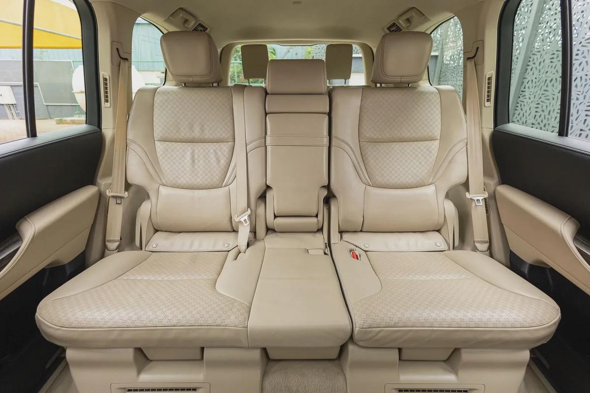 Toyota Land Cruiser 2023-7-7