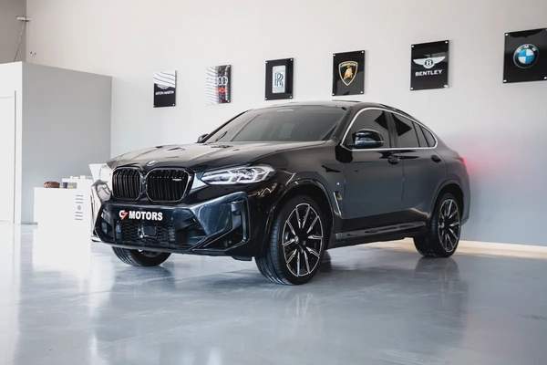 BMW X4 xdrive20i 2023 / 1000km Only!! / 2600 AED monthly / One year warranty