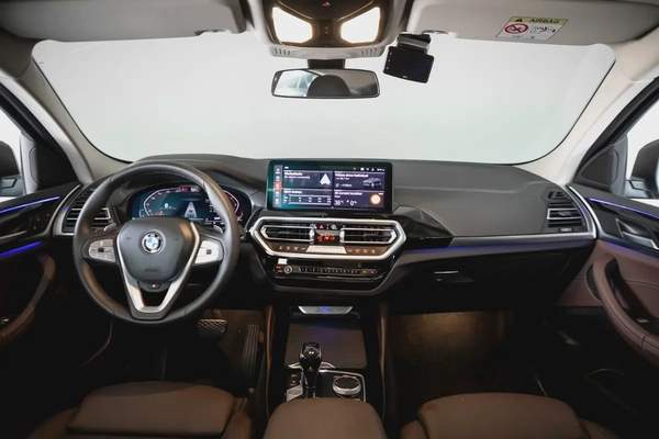 BMW X4 xdrive20i 2023 / 1000km Only!! / 2600 AED monthly / One year warranty