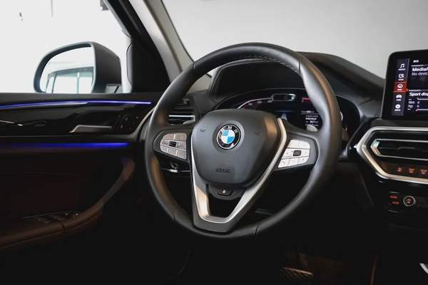 BMW X4 xdrive20i 2023 / 1000km Only!! / 2600 AED monthly / One year warranty