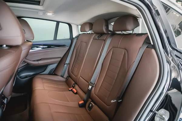 BMW X4 xdrive20i 2023 / 1000km Only!! / 2600 AED monthly / One year warranty