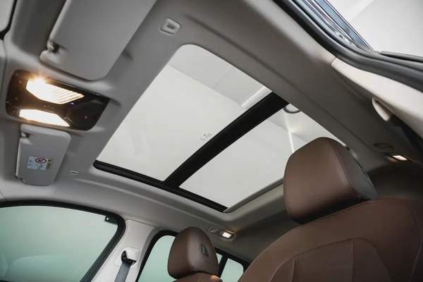 BMW X4 xdrive20i 2023 / 1000km Only!! / 2600 AED monthly / One year warranty