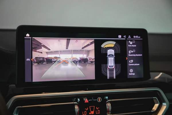 BMW X4 xdrive20i 2023 / 1000km Only!! / 2600 AED monthly / One year warranty