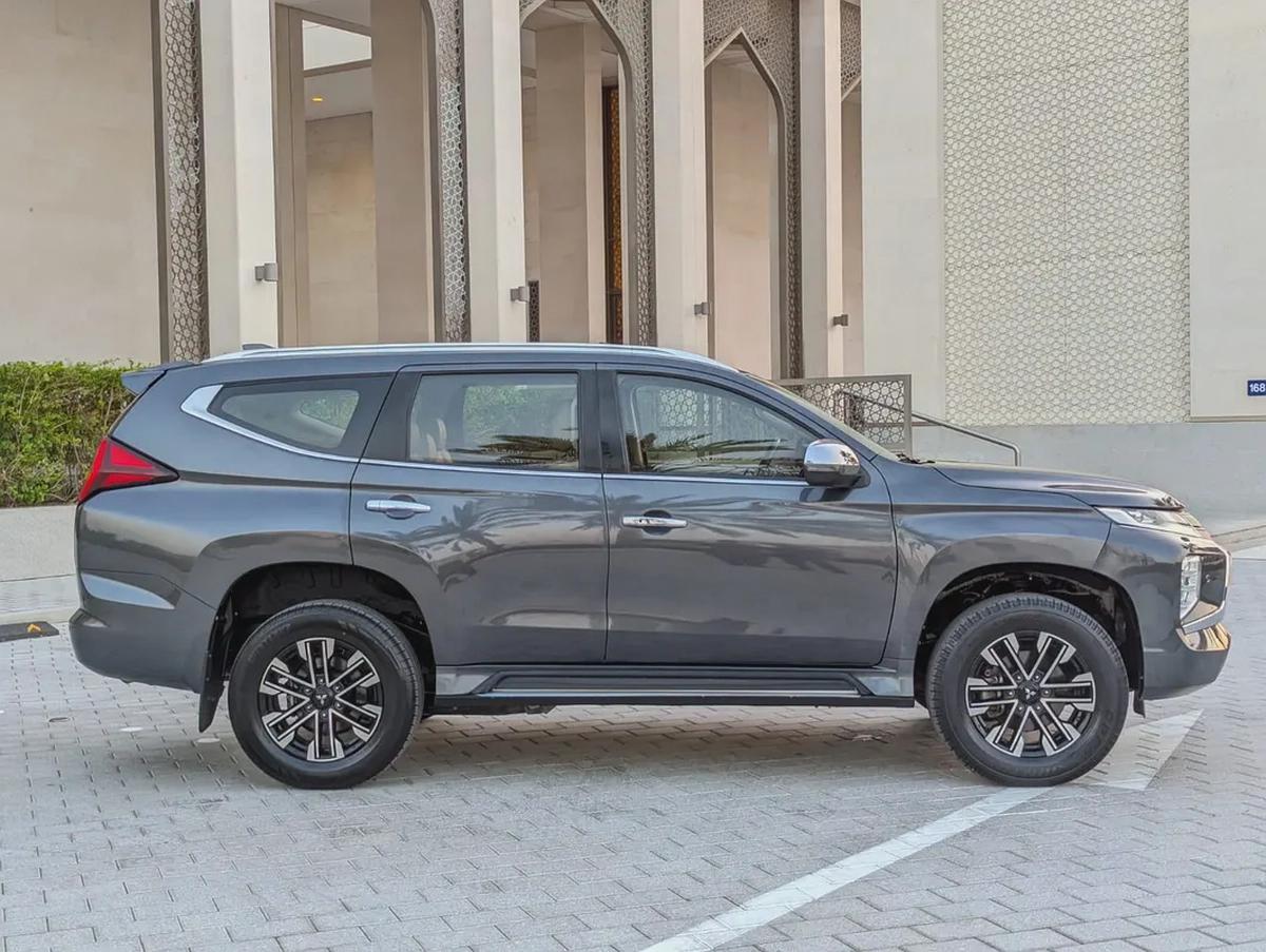 MITSUBISHI MONTERO SPORT 2021 GLS TOP LINE FULL OPTION GCC IN EXCELLENT CONDITION-17-17