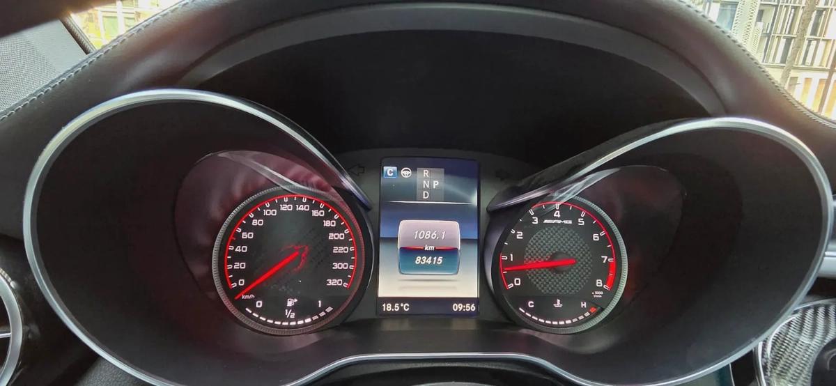 2019-Mercedes Benz GLC 63S AMG-Full option-Excellent Condition-15-15