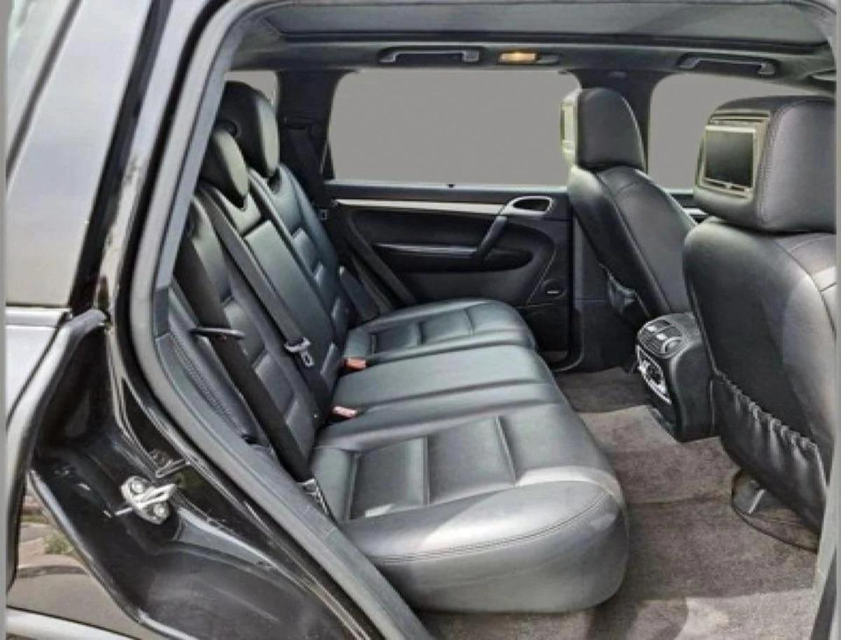 Porsche Cayenne TURBO S 4.8L-8CYL - FULL OPTION EXCELLENT CONDITION-6-6