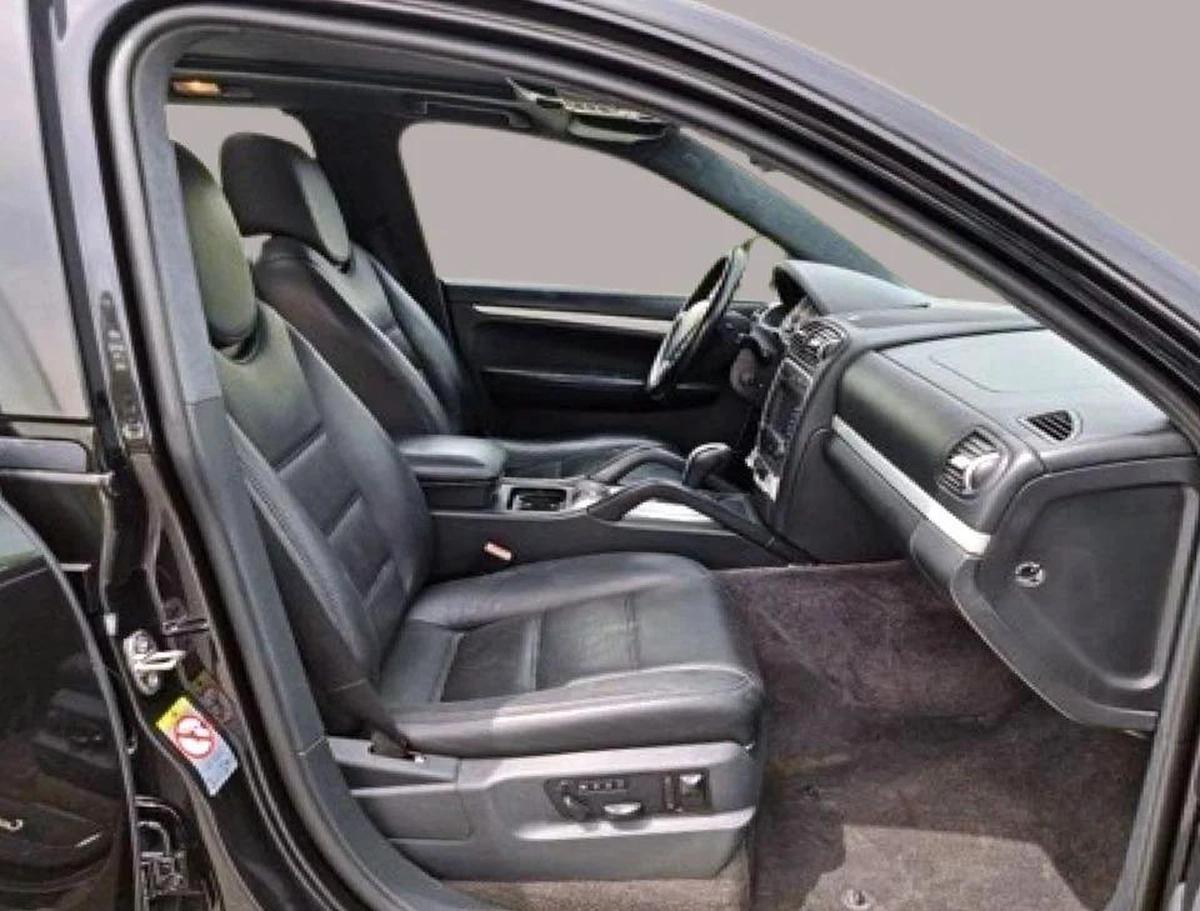 Porsche Cayenne TURBO S 4.8L-8CYL - FULL OPTION EXCELLENT CONDITION-5-5