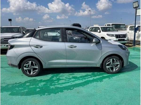 Hyundai Grand i10 Hyundai Grand i10 SEDAN /hatch back 1.2P AT MY2023