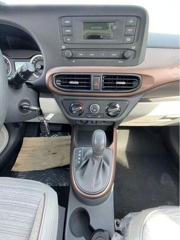 Hyundai Grand i10 Hyundai Grand i10 SEDAN /hatch back 1.2P AT MY2023