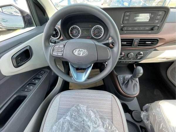 Hyundai Grand i10 Hyundai Grand i10 SEDAN /hatch back 1.2P AT MY2023