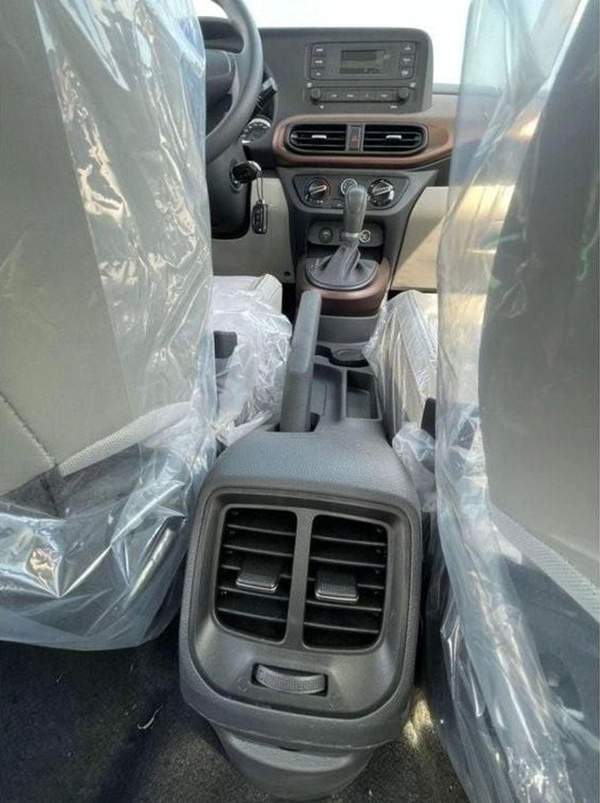 Hyundai Grand i10 Hyundai Grand i10 SEDAN /hatch back 1.2P AT MY2023