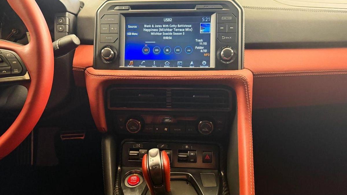 Nissan GTR Nissan GT-R 2019 - Fully Loaded-5-5